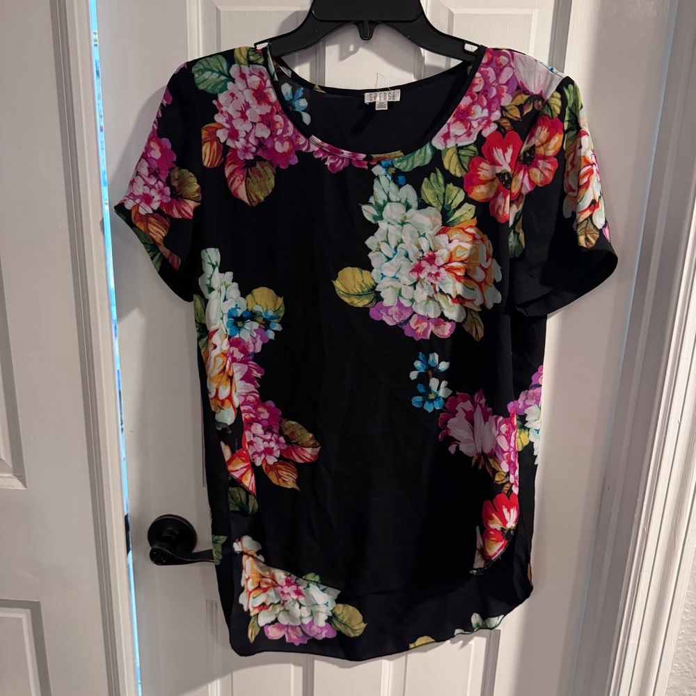 Spense Black Floral Short Sleeve Blouse‎ Size M